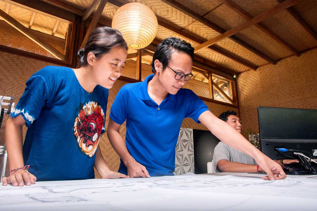 Travail d'équipe HMQ ASIA