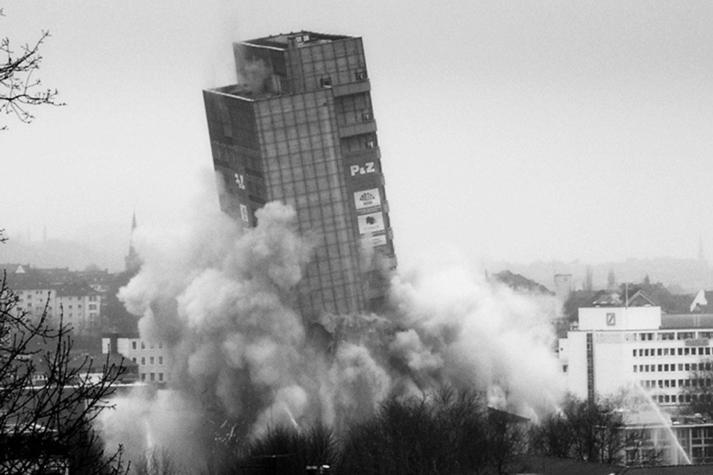 Démolition du bâtiment de la Sparkasse