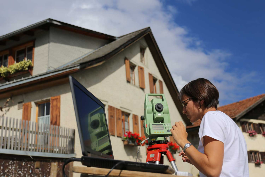 HMQ AG Salon des métiers Géomaticien CFC Mesure de bâtiments