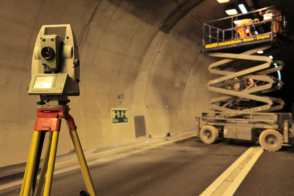 A13 Tunnel de la Viamala, mesure des déformations, HMQ AG