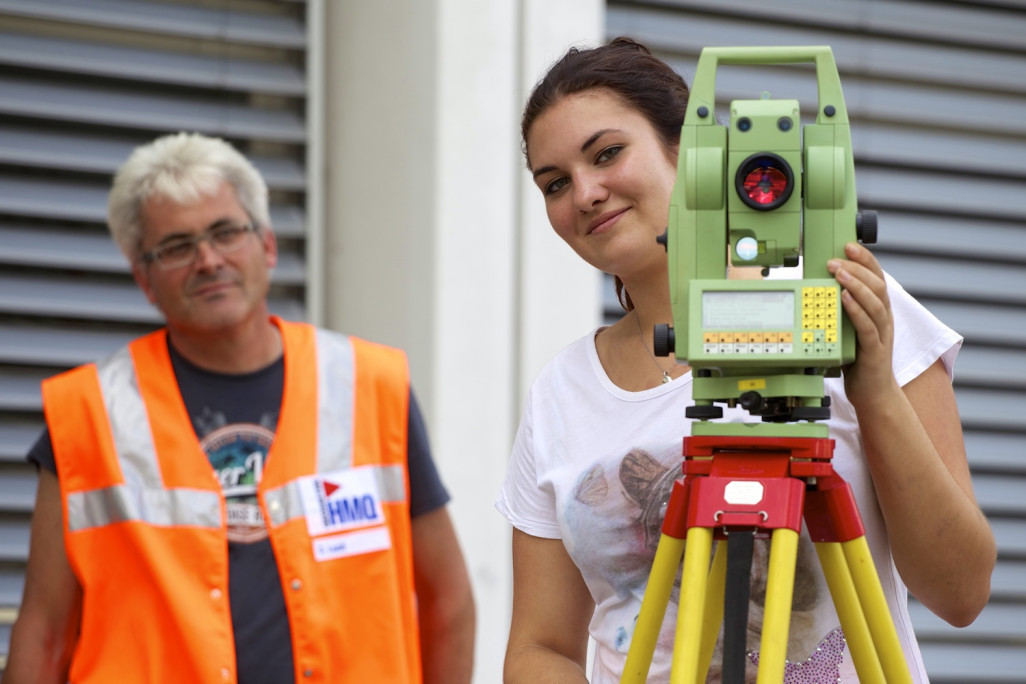 Nadine Galliard, apprentie géomaticienne CFC, HMQ AG