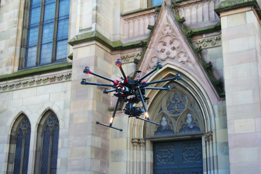 Mesure par drone à l'aide d'un octocoptère, Église Sainte-Élisabeth à Bâle, HMQ AG