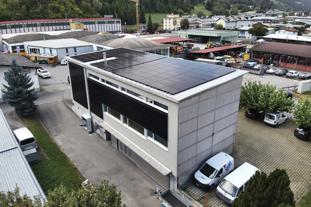 Installation photovoltaïque, prise de vue aérienne, HMQ AG