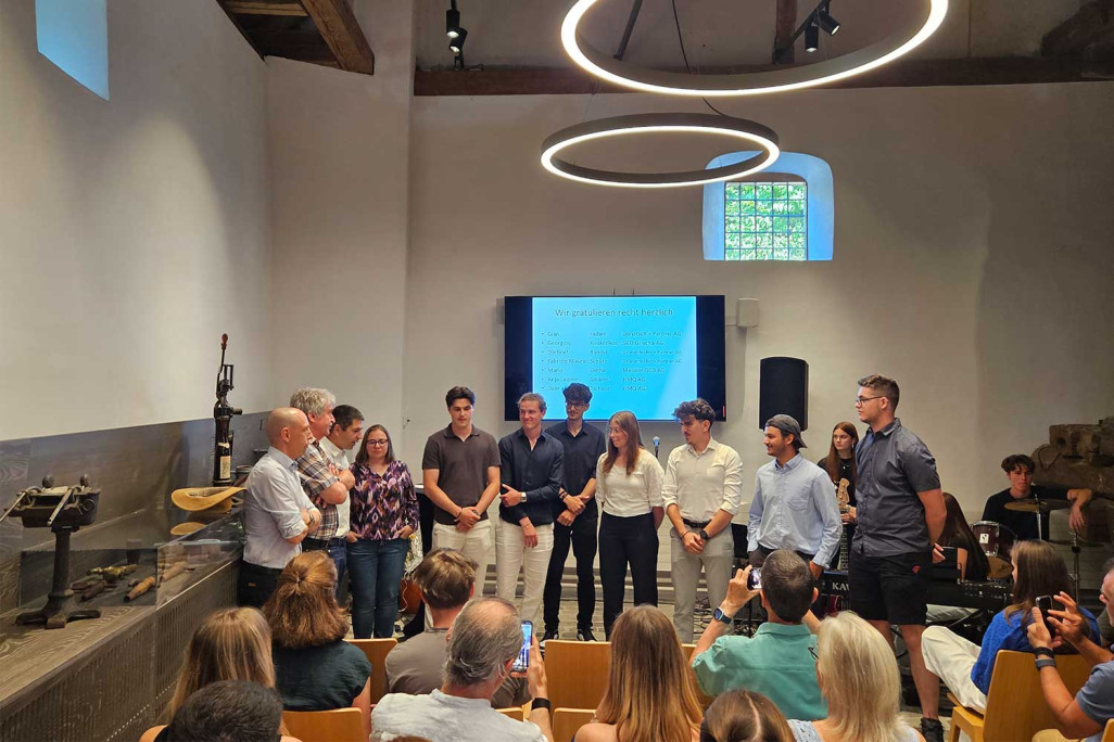 Cérémonie de remise des diplômes des géomaticiens/géomaticiennes CFC dans le canton des Grisons, HMQ AG